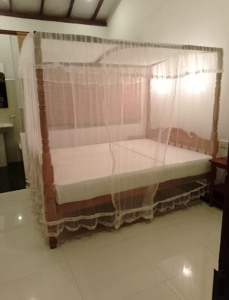 Skywalker Guest House Weligama Exteriör bild