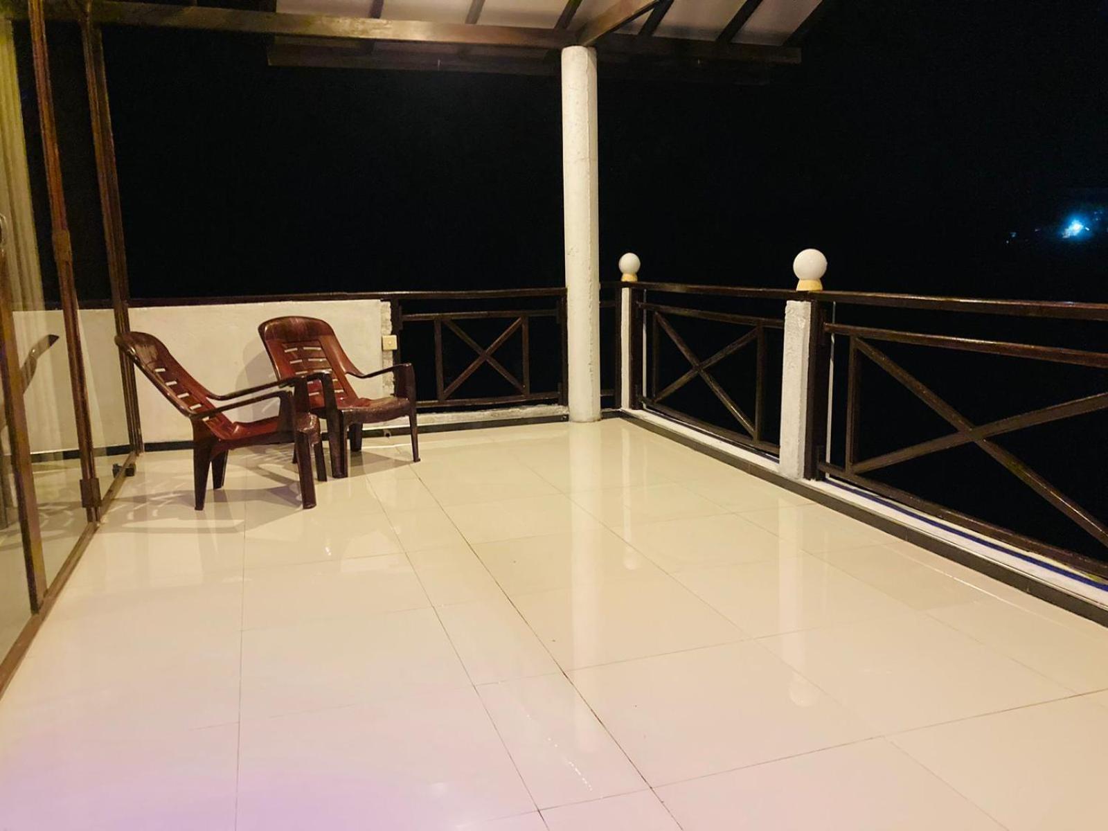 Skywalker Guest House Weligama Exteriör bild