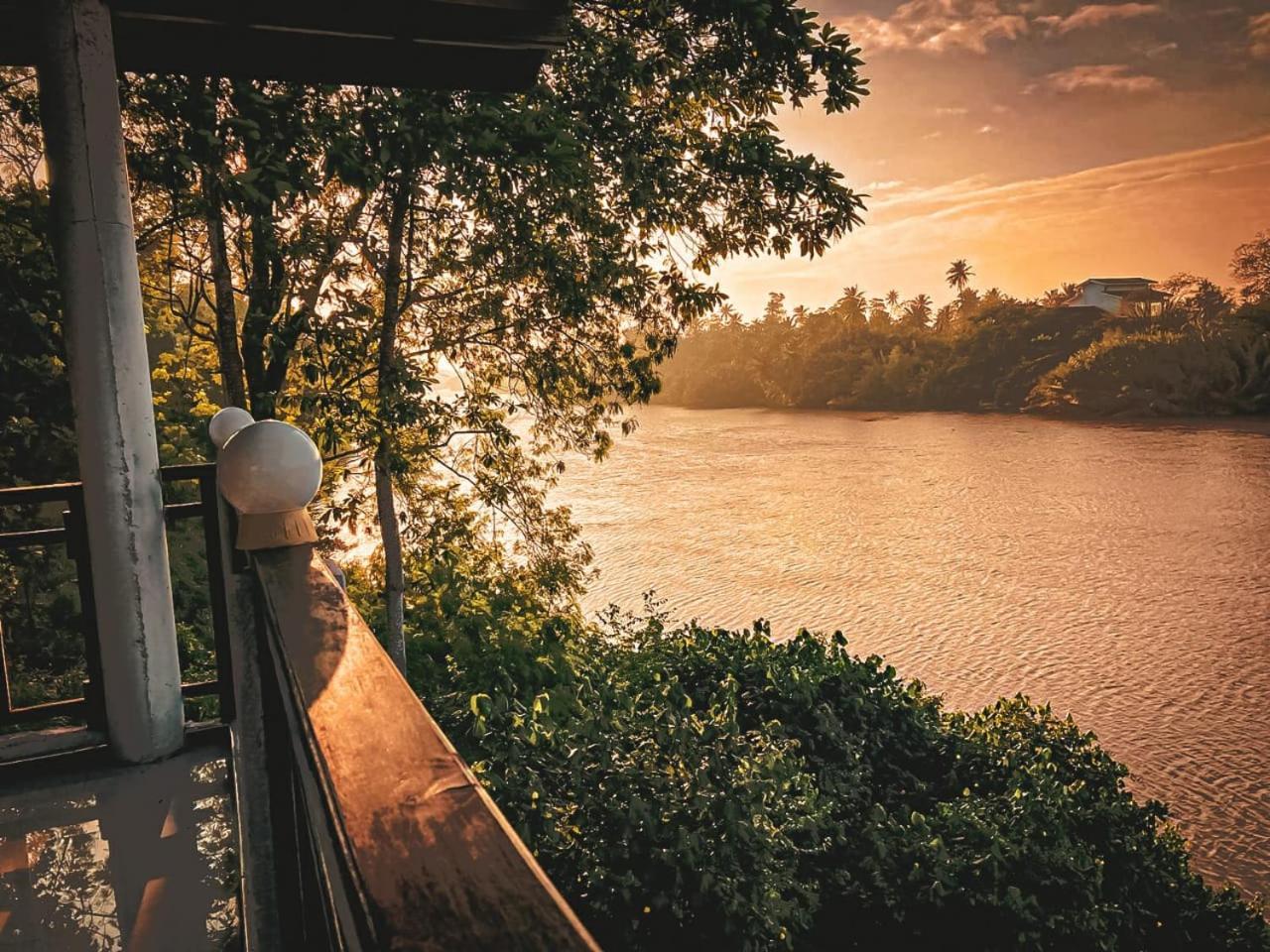 Skywalker Guest House Weligama Exteriör bild