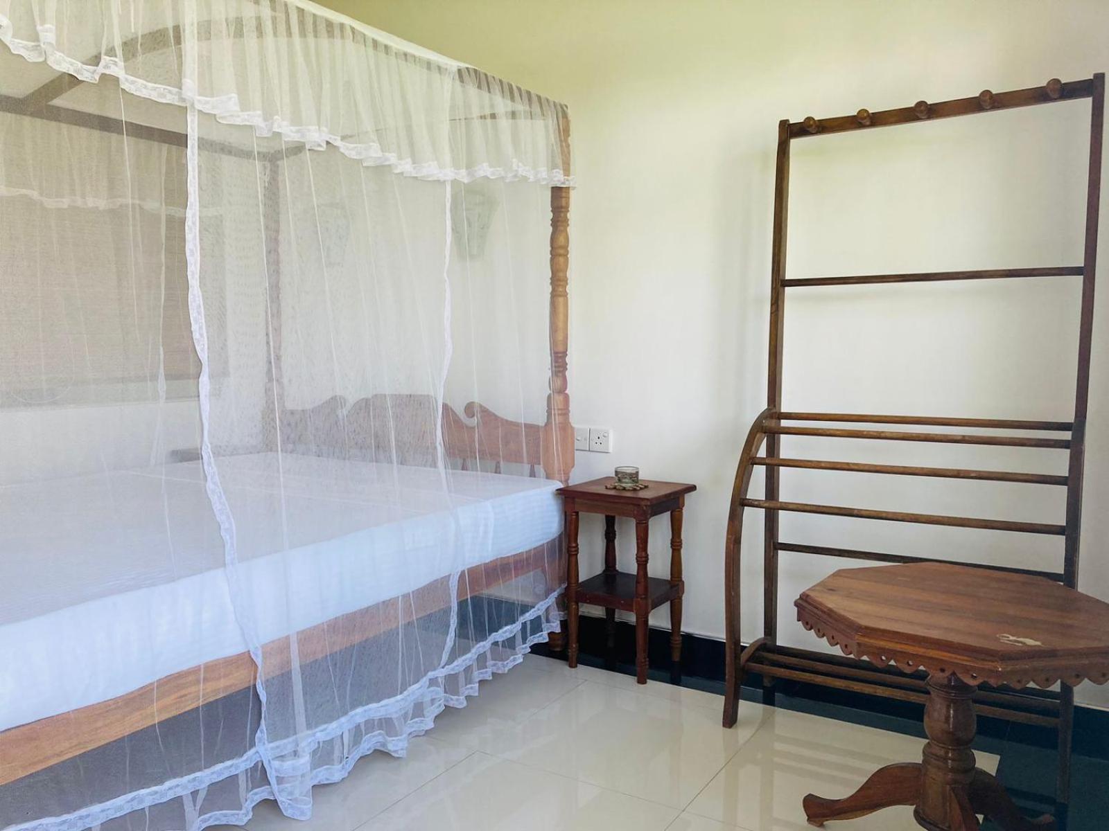 Skywalker Guest House Weligama Exteriör bild