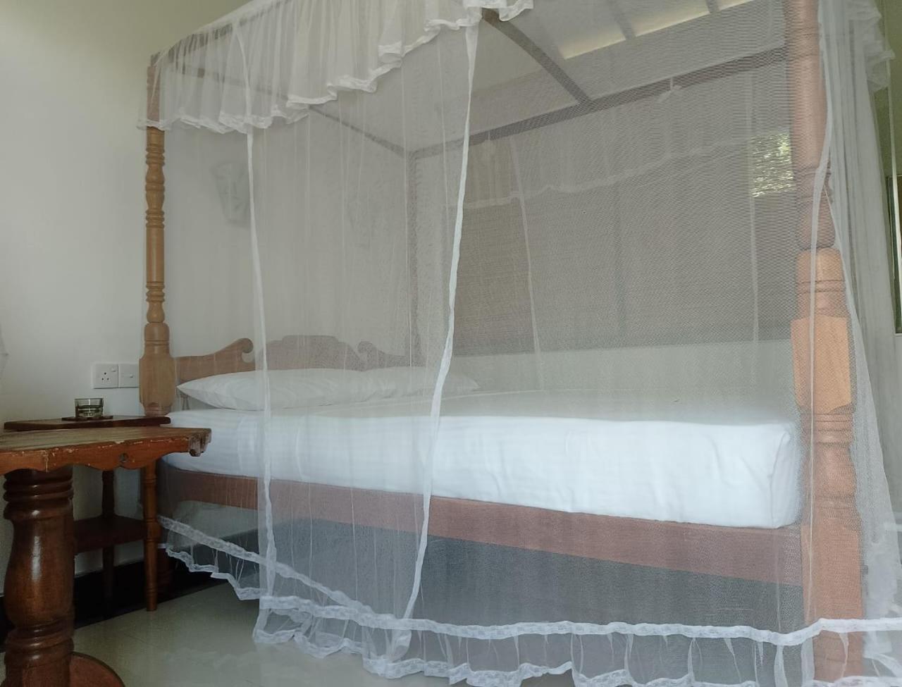 Skywalker Guest House Weligama Exteriör bild